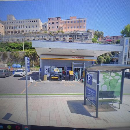 Art Deco City Center Near The Beach! Lejlighed Terracina Eksteriør billede