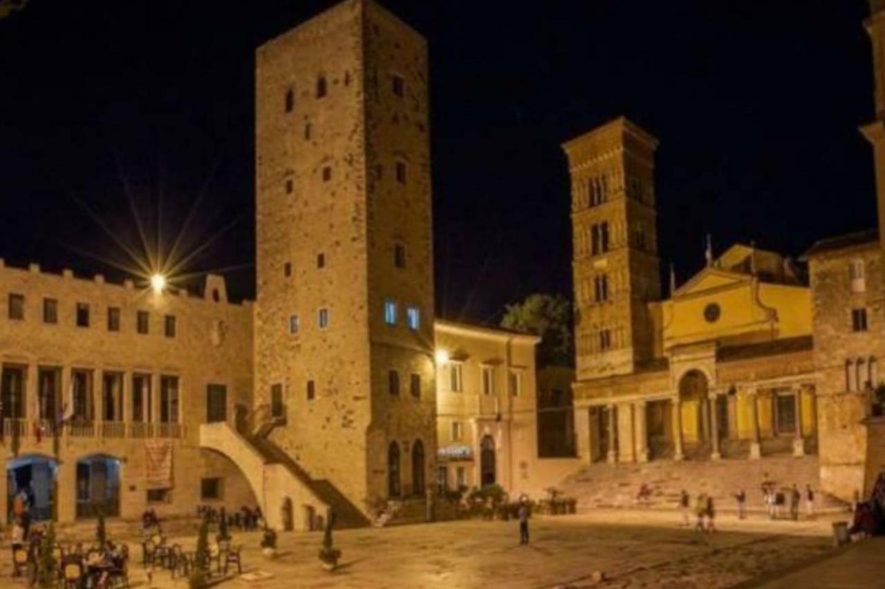 Art Deco City Center Near The Beach! Lejlighed Terracina Eksteriør billede